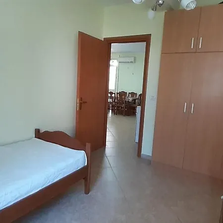 Anaema Qerret 2 Appartamento Golem (Tirana)